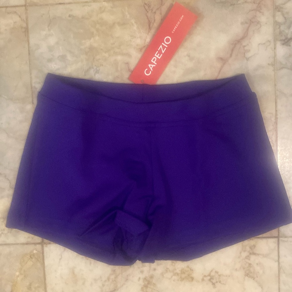 Capezio low rise short